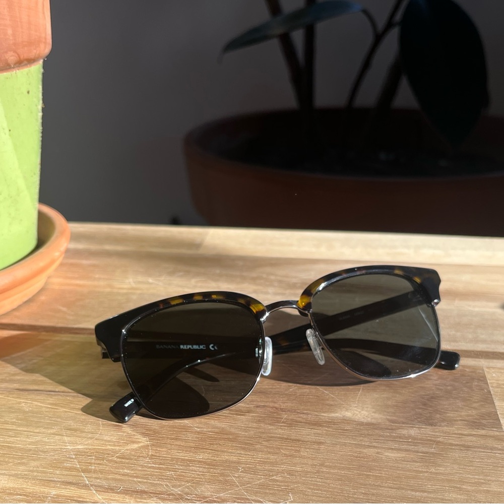 Banana Republic Tortoise Shell Sunglasses